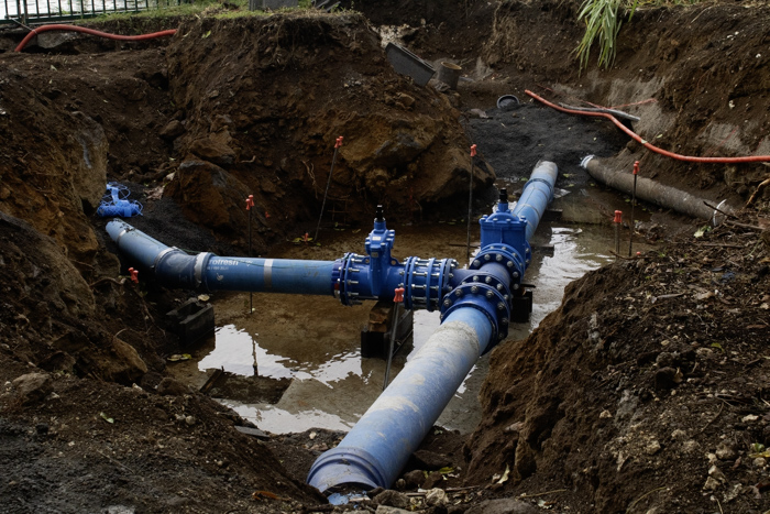 Yo ni pouvwa pou jéré dlo Yo ni pouvwa pou jéré dlo