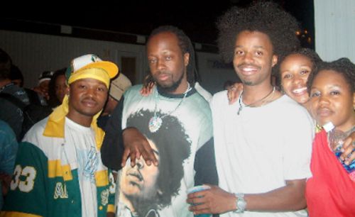 Wyclef au centre Steeve à droite