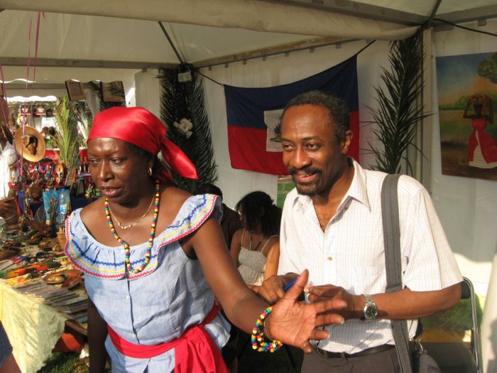 Ginette Doumont, peintre haïtienne et l´historien haïtien Carlo A. Celius