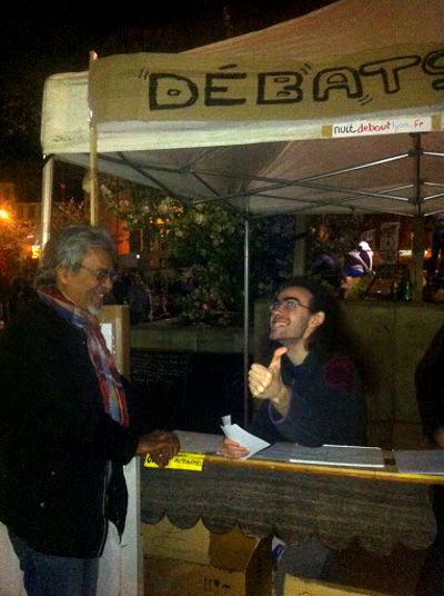 Carnet d’immersion : Nuit Debout à Lyon, une veillée solidaire…