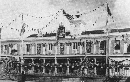 Hôtel de Ville de Port-Louis.
