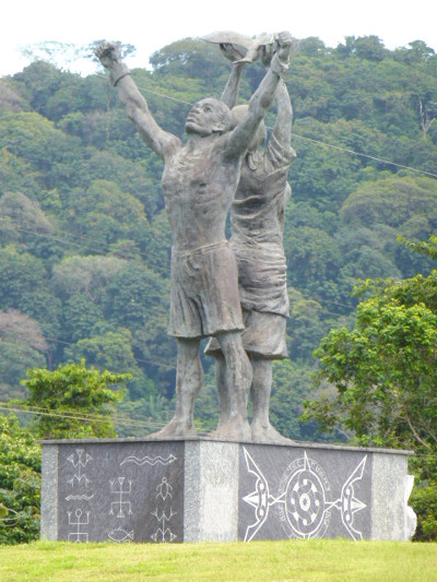 Rond Point de Suzini