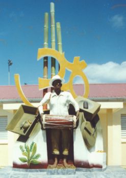 Monument au Travailleur Indien