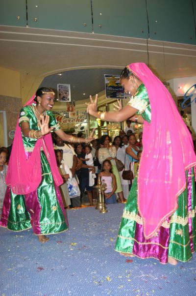 Danseuses indo-créoles