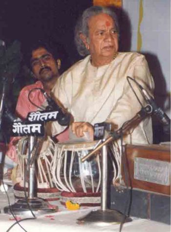 Pandit Sahai en pleine concentration