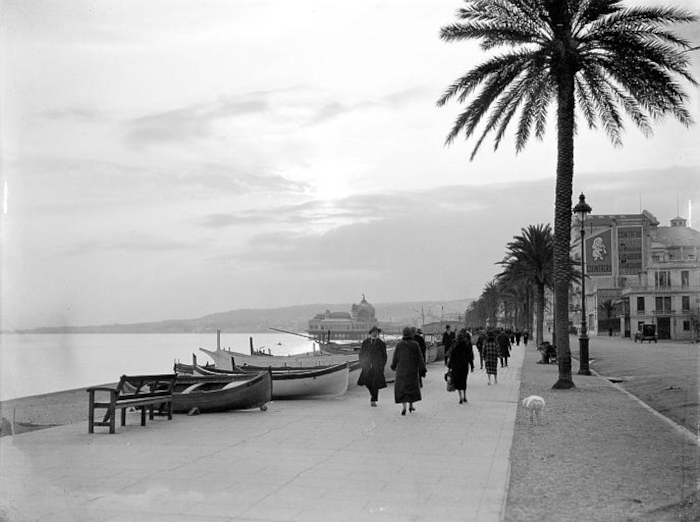 Coucher de soleil sur la Promenade des Anglais